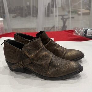 Matisse Distressed Brown Leather Boots